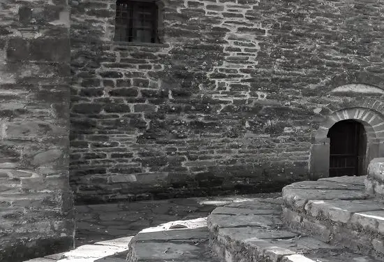 “Në varrimin e tij mori pjesë tërë Lushnja dhe pas meshës mortore në Kishën e Golemit, me porosi të Dhespotit të Beratit, Sinodi i Shenjtë, vendosi që…”/ Kujtimet e ish-të përndjekurit politik, Sokrat Shyti