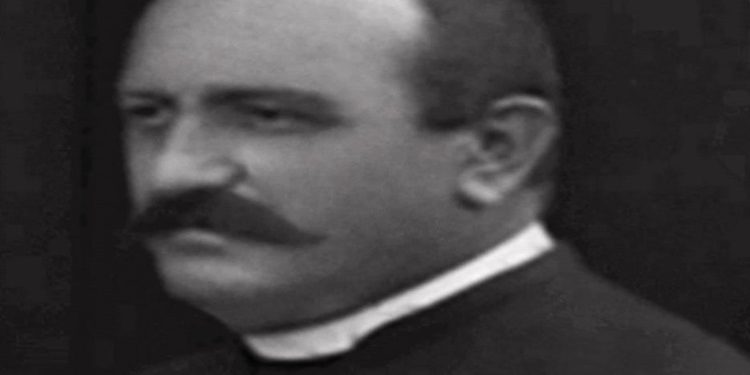 “Dita e 11 prillit 1985, ishte zi kombëtare, se vdiq i panafaku i Gjinokastrës dhe na të burgosunve në Spaç, na kërkuan me nënshkrue telegrame ngushëllimi, por…”/ Kujtimet e ish-Ipeshkvit të Shkodrës