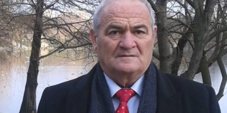 “Pak ditë para vitit të ri, kur miku ynë shkrimtar, që nga Anglia, jepte kumtin se; u shua eruditi Kopi Kyçyku, nuk donim ta besonim, pasi, ai…”/ In memorie, për ndarjen nga jeta të akademikut të njohur