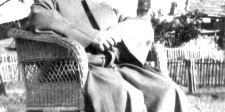 “Në janar 1945, nga Kampi Barit, Mit’hat Frashëri, kreu i ‘Ballit Kombëtar’ dhe Imam Salih Myftija, i organizatës ‘Legaliteti’, i kërkuan Sekretarit Amerikan të Shtetit, që…”/ Historia e panjohur e klerikut të famshëm