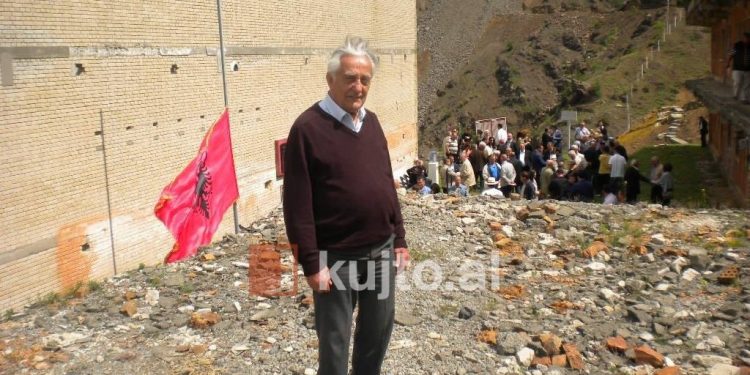 “Çfarë më tregoi mësuesi Gjeto Vocaj, nipi i Gjomarkajve të Mirditës, për takimin në zyrën e Enver Hoxhës, me djalin e vogël, Nikën, fenomenin e matematikës…”?! / Dëshmia e rrallë e gazetarit të njohur