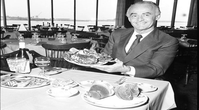 “Kur i thashë se; jam gazetare, madje jemi patriotë, të dy nga Korça, ai m’u përgjigj; unë jam patriot me të gjithë shqiptarët, por…”/ Historia e panjohur e shqiptarit më të famshëm në Boston dhe SHBA-ës