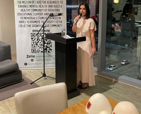 SHPALLET DITA E LIRISË NË SHTETIN ILLINOIS  DITA KUR ËSHTË LIRUAR NGA BURGU SHKRIMTARI YNË VISAR ZHITI