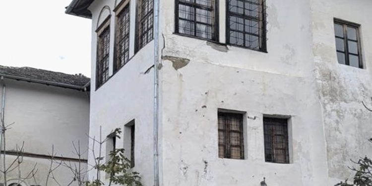 Gjirokastra duhet ta vlerësojë dhe nderojë Mërkur Babameton, duke i dhënë vendin që i takon në historinë e atij qyteti, për kontributin e tij dhe familjes Babameto