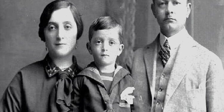 “As a former student and player for college teams in England, Jella became the initiator of the creation of the Albanian Football Federation and its first President…” / The unknown story of the prefect of Durrës, who died in misery in Kavajë.