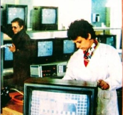 “Me angazhimin e mjeshtërve Mirban Kadiu, Kristaq Ekonomi e Maksim Prifti, si dhe aftësive të inxhinierit Lulzim Topçiu, u prodhua televizori i parë…”/ Historia e panjohur e URT-së Durrës