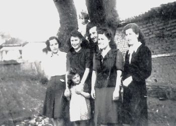 “Devoted to jewelry, books, and the ‘Voice of America,’ Miki died with the radio by his ear; he left his craft to his son Dhimitri, who passed it down to his sons, Gavril and Valirian…” / The unknown history of the Jewish families in Berat.