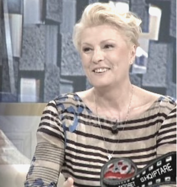 “S’e përballova dot punën si mësuese në fshatin e largët, ku shkoja çdo ditë me biçikiletë, prandaj pranova rolin në film, ku …”/ Dëshima e rrallë e aktores së njohur