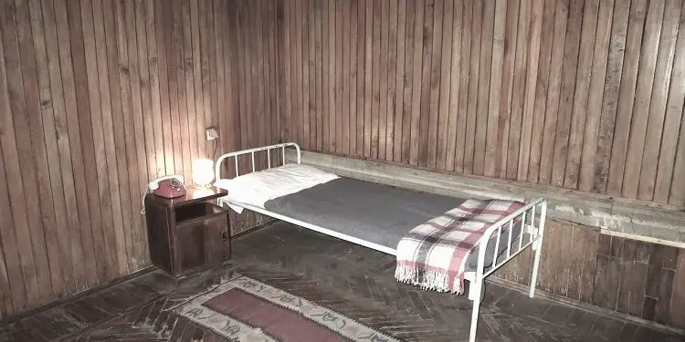 “Objekti sekret do ketë 40 dhoma, 3 për udhëheqjen, 5 Sigurimi, 3 Hetuesia, etj., dhe do i rezistojë bombave të aviacionit …”/ Zbulohet proces-verbali i mbledhjes, për ndërtimin e ‘Bunk’Art 2’, shtator 1979