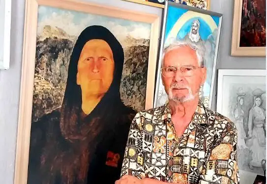 “Shkrimi i Xhevahir Spahiut për mua në ‘Zëri i Popullit’, më solli në Tiranë, por kur pikturova Enver Hoxhën me flokë të gjata, më thirrën në Komitetin Qendror, ku…”/ Dëshmia e rrallë e “mbretit” të akuarelit