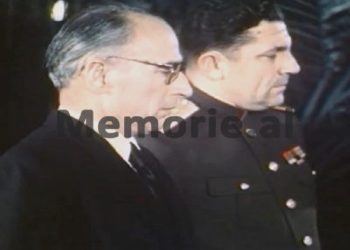 “Nga Liri Belishova, Beqir Balluku, e Spiro Koleka, dhe përse Enver Hoxha, nuk mori pjesë….”? / Zbulohen dy fotot e rralla të delegacionit zyrtar shqiptar, në ceremonitë e vdekjes së Stalinit, Moskë, mars 1953