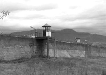 “Burgimi i lehtë mund të bahet në një shtëpi puntorie, ose edhe tue ba punën nga ato që janë për dobi publike dhe në qoftë se i dënuemi nuk çfaqet…”/ Ç’farë parashikonte Kodi Penal i vitit 1928?