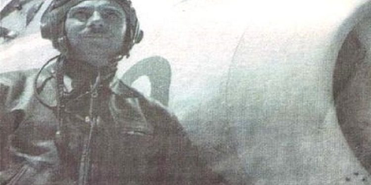 “Me rastin e Vitit të Ri 1960, komandant Niko ftoi në familjen e tij, në ‘Qytetin Stalin’, pilotin Kapo Selmanaj dhe Xhevair Shega, të cilët…”/ Historia e panjohur e legjendës së Aviacionit Luftarak Shqiptar