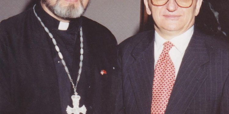 “Në 1982, ishte një ndër organizuesit e seminarit të 100 vjetorit të lindjes së Fan S. Nolit, në New York ‘Hilton Hotel’…/ Historia e panjohur e Tonin Mirakaj dhe kontributi i tij gjysëm shekullor te “Vatra”!