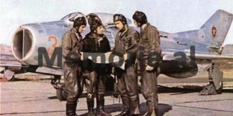 “Gjatë një fluturimi në shtatorin e 1973-it, atij i ndodhi një difekt i rëndë dhe në bazë të urdhërave që mori në radio nga eprorët, duhej të hidhej me katapultë, por…”/ Ngjarja e trishtë e pilotit Luto Sadiku