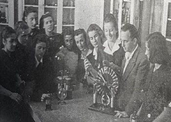 “Mëhill Doçi, në kundërshtim me zinë e Mirditës, do t’i drejtohej komandantit të operacionit, Mehmet Shehut, që ta lejonte të merrte pjesë në ekzekutimin e 14 të arrestuarve…”/ Dëshmia e rrallë e Ahmet Bushatit