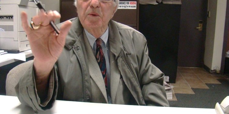 “Nga Manhattan-i në bulevardin e Tiranës dhe takimet me Ramiz Alinë e Nexhmije Hoxhën, të cilët i kërkuan…”! / Rrëfimi i Shaqir Gashit, që loboi për kongresistin Tom Lantosh dhe luftën për Kosovën