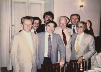 “Nga Manhattan-i në bulevardin e Tiranës dhe takimet me Ramiz Alinë e Nexhmije Hoxhën, të cilët i kërkuan…”! / Rrëfimi i Shaqir Gashit, që loboi për kongresistin Tom Lantosh dhe luftën për Kosovën