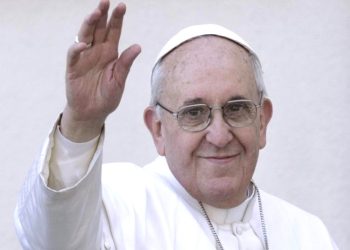 “Papa Francesku dhe arti i revolucionit pa reforma…”! /Si një prift me makinë të vjetër, bëri kishën të ndjehet e re?!