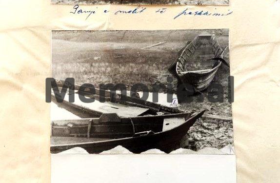 “Për të lehtësuar varkën prej ujit të shiut që binte, u hodha në liqen, por ishte natë e errët e, nuk i pashë më gruan e fëmijët…”! / Ngjarja tragjike e 1 shtatorit ’76, që tronditi Shkodrën dhe Malin e Zi