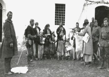 “Kur Helen Pittard, e pyeti pronarin e Hotel ‘Europa’, Sokrat Shkrelin, se ç’ishte ajo këngë që ata burra e këndonin me aq pasion, ajo u habit kur ai i tha…”/ Aventura shqiptare e çiftit zviceran, në Shkodrën e 1920-ës