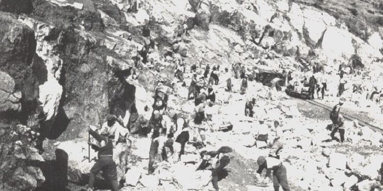 “Patër Pal Dodaj, i cili dikur i kishte shpëtu jetën Ahmet Zogut, duke mos durue torturat që i bajshin hetuesit komunistë, u pat hedhë prej dritares së…”/ Kujtimet e ish-të dënuarit politik, Ahmet Bushati