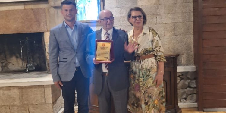 Nikoll Preng Tuci nga Oroshi i Mirditës dhe me banim në Bruksel, që vuajti 25 vite në burgjet komuniste, nderohet në 90-vjetorin e lindjes, nga Bashkia e Rrëshenit dhe Shoqata e ish-të Dënuarve Antikomunistë