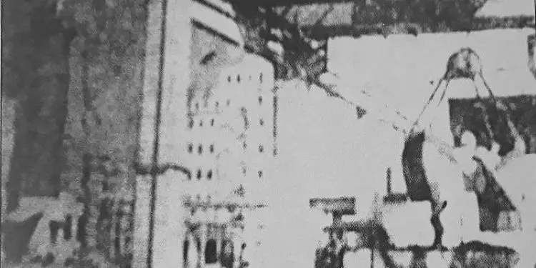 “Refije Hana Malaj (Koculi), 90 vjeç, lindur në Shkozë të rrethit Vlorë, me banim në Tiranë, është gruaja e Qazim Koculit, ish-eksponent i Ballit Kombëtar…”/ Vendimi i Komisionit Internim-Dëbimeve, viti 1967