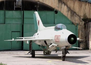 “Duam të ndërtojmë një aerodrom më në Veri, për të goditur në thellësi të Jugosllavisë, – na thanë drejtuesit e Ministrisë së Mbrojtjes me në krye Beqir Ballukun…”/ Dëshmia e rrallë e specialistit të aerodromeve ushtarake