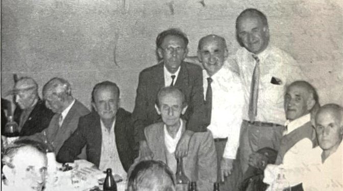 “Simbas vendimit të marrë prej të burgosunve politikë, ishin ‘piketue’ të gjithë spiunët e kampit të Shtyllasit, që u dojshin rrahë ose there dhe një pasdreke…”! / Dëshmia e rrallë e Ahmet Bushatit