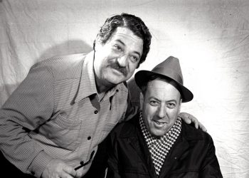 “Todi Thanasi ishte mjaft kërkues për rritjen e shkallës së aktrimit dhe për të realizuar rolet, ai studionte më parë…”/ Historia e aktorit e regjisorit që iku i ri, por la gjurmë në teatrin e Durrësit dhe në kinematografi