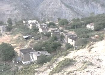 Historia e rrallë e një “vajze haremi” në Backë të Skraparit, në shtëpinë e Kamber Backës, ish-kryetari i Degës së Shkodrës, që u dënua me Koci Xoxen dhe s’doli kurrë nga pragu i derës, deri ditën që vdiq!