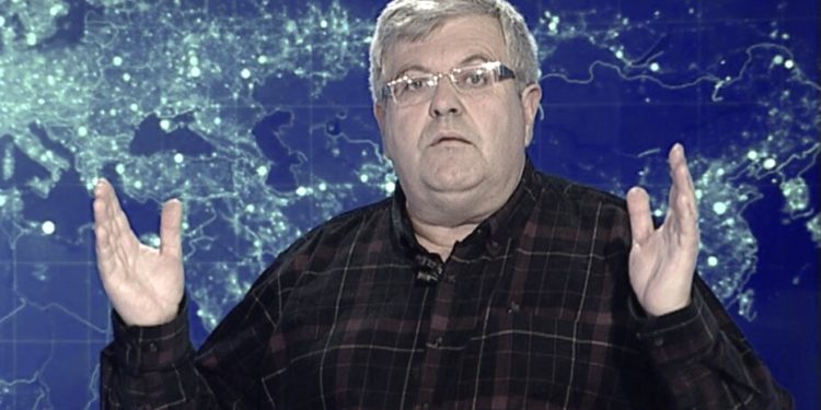 “Todi Thanasi ishte mjaft kërkues për rritjen e shkallës së aktrimit dhe për të realizuar rolet, ai studionte më parë…”/ Historia e aktorit e regjisorit që iku i ri, por la gjurmë në teatrin e Durrësit dhe në kinematografi