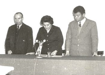 “Të dhënat sekrete shtetëror, Zbulimit Sovjetik, ja jepte me agjenten Valentina Peza dhe këshilltarit të ambasadës sovjetike në Tiranë…”! / Akt-akuza që çoi në plumb, vëllanë e sekretarit të Enver Hoxhës