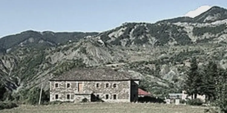 “Kryeministri, s’lë vend pa shkelur, por s’gjeti një herë kohë, të shkojë në atë djep të kulturës dhe historisë shqiptare, në shtëpinë muze të Vëllezërve Frashëri…”?! / Refleksionet e publicistit të njohur