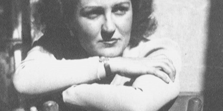 “Marije Logoreci krijoi një galeri figurash, që mbeten referencë për çdo aktor, pasi ajo interpretoi personazhe…”/ Historia e panjohur e legjendës së skenës dhe kinematografisë shqiptare