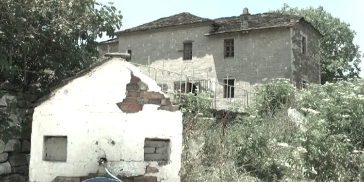 “Kryeministri, s’lë vend pa shkelur, por s’gjeti një herë kohë, të shkojë në atë djep të kulturës dhe historisë shqiptare, në shtëpinë muze të Vëllezërve Frashëri…”?! / Refleksionet e publicistit të njohur