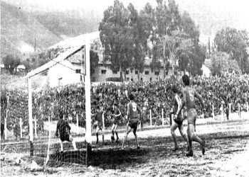 “Derbi ‘Jonian’ mes Himarës dhe ‘Butrinit’, mbahej gjallë nga Simo Kallushi dhe i plotfuqishmi zonës, polic Luftari, që u thoshte arbitrave…”/ Historia e panjohur e ekipeve rivale, që “ndiznin” qytetet e vogla