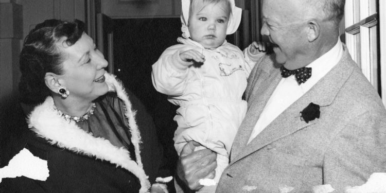 “E gjithë Evropa Lindore ka qenë në mendjen dhe vizionin e tij, por për herë të parë, kam dëgjuar të flitej për Shqipërinë nga ai, kur…”/ Dëshmia e rrallë e mbesës së ish-Presidentit  të SHBA-së, Ajzenhauer