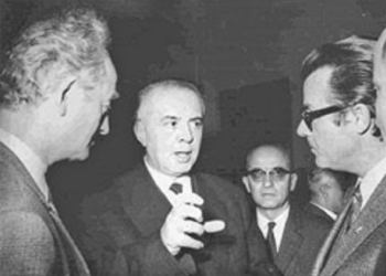 “Oficer i lartë i CIA-s, Peter Boevé, si ‘kryetar’ i Partisë Komuniste Holandeze, erdhi në Tiranë, ku takoi Enver Hoxhën…”/ Dëshmia e rrallë nga Hollanda, se si u mashtrua udhëheqësi i Shqipërisë?!