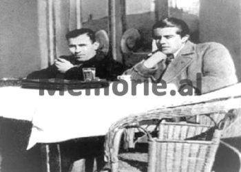 “Goni Treska tregonte për Enver Hoxhën, që merrte dollarë të Zogut si dylber i një kasapi me emrin ‘Kia’, raportet me vajzën fisnike Gallata, për gratë e ‘Grupit Komunist’ të Korçës…”/ Dëshmia e rrallë e Uran Kalakullës