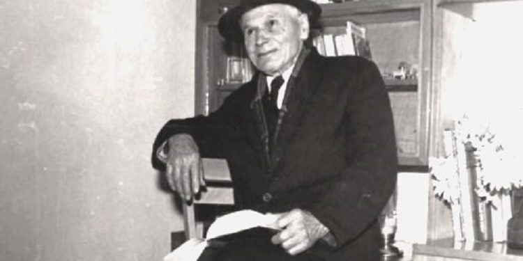 “Në Shkollën e Vizatimit, nxora një nxënës jashtë, se bënte zhurmë, por ai filloj të qajë dhe kur e pyeta për emrin, më tha; Ramiz Alia…”/ Dëshmia e rrallë e piktorit të njohur, për bisedën me Lasgushin, në ‘84-ën