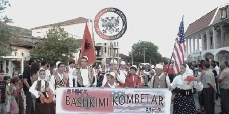 “Në 1969-ën, kur Pashko Dedvukaj me familjen arriti në SHBA-ës, nuk e kishte marrë djalin e madh, Gjergjin, i cili vazhdonte mësimet për prift, në Split…”! / Historia e panjohur e familjes nga Hoti