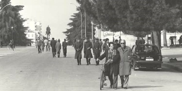 “Për të forcuar kontaktet me botën, Ramiz Alia ka sjellë në udhëheqje disa të rinj pragmatistë, por në Byro, ka vetëm katër mbështetës dhe…”/ Shkrimi i panjohur i revistës amerikane, ‘TIME’, 1 dhjetor 1986