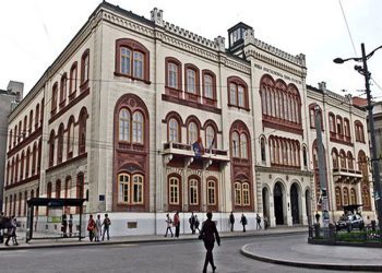 “Në maj 1999, pas Luftës së Kosovës, një grup i vogël i studentëve shqiptarë të Universitetit të Beogradit, u burgos me akuzën se kishte përgatitur…”/ Historia e panjohur e shqiptarëve në Serbi