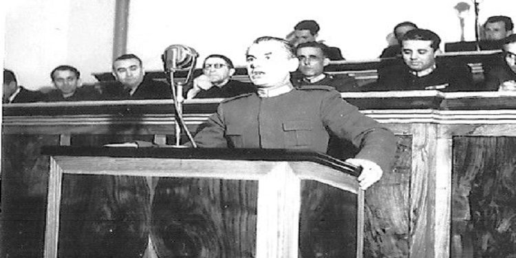 “Përplasjen e parë me Enver Hoxhën, im atë e ka pasur menjëherë pas Luftës, për instruktorët jugosllavë në rradhët e Ushtrisë sonë, pasi…”/ Dëshmia e rrallë e të birit të gjeneral-leitnant, Spiro Moisiut