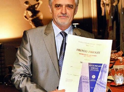 “Mjeshtri i arteve pamore Nikolin Luci, që punon dhe jeton prej vitesh në Firence, i ka kushtuar mikut të tij, Vani, i cili…”/ Refleksionet e skulptorit dhe pedagogut të njohur, që u nda nga jeta para pak kohësh