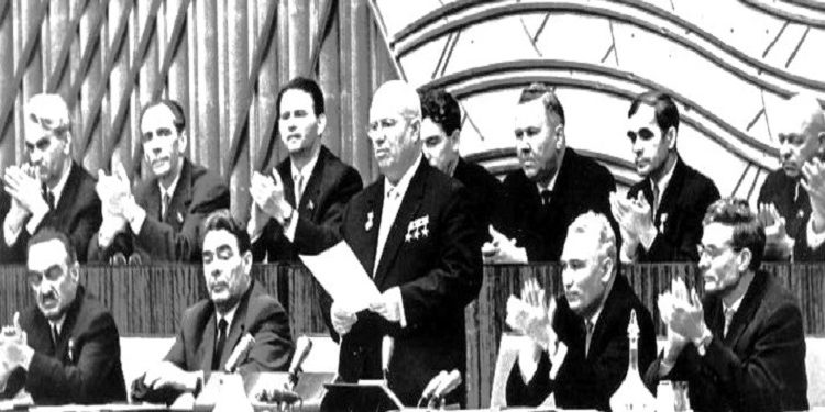 “Në kongresin e Partisë Komuniste të Bashkimit Sovjetik, më 27 tetor 1961, Hrushovi e acaroi konfliktin me Shqipërinë në duke kërkuar…”/ Historia e panjohur e përplasjes së Moskës me Enver Hoxhën