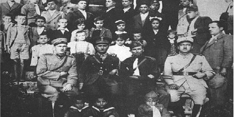 Para fillimit të luftës italo-greke, qeveria e Metaksait internoi mijera burra dhe djem çamë në ishujt e Egjeut, ku atje ata…/Ana e panjohur e trajtimit të popullsisë çame në Greqi