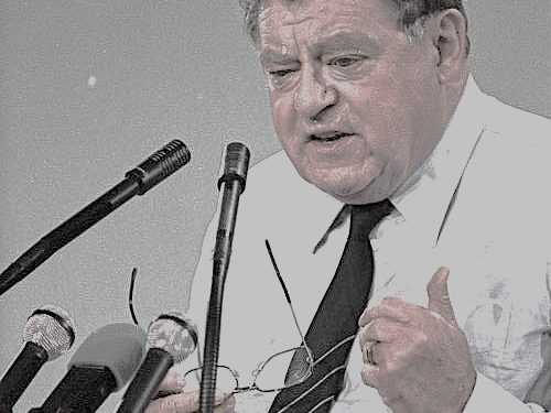 “Shqipëria, që është grindur me gjithë të mëdhenjtë; Uashingtonin, Moskën e Pekinin, ngjan si një vend, ku religjioni, vjedhësit e qentë…”! / Shkrimet e shtypit Perëndimor, për “vendin e shqipeve”